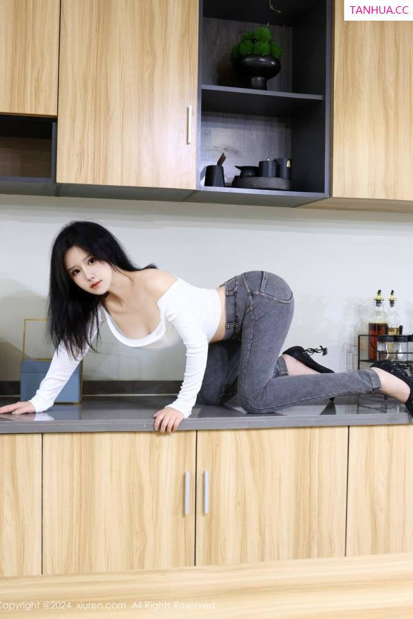 [XiuRen]高清写真图 2024.07.12 No.8853 小薯条nienie 性感美乳